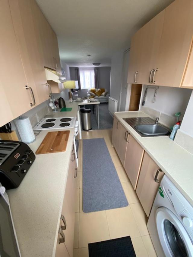 Bradley Stoke Self Contained Ground Floor Apartment ブリストル エクステリア 写真