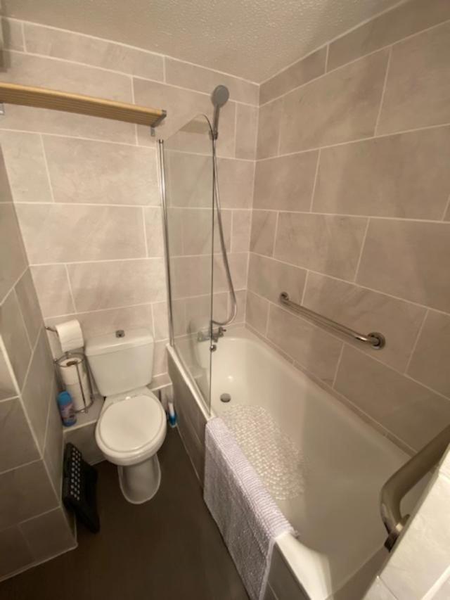 Bradley Stoke Self Contained Ground Floor Apartment ブリストル エクステリア 写真