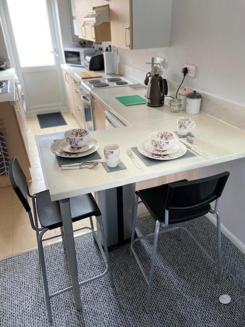 Bradley Stoke Self Contained Ground Floor Apartment ブリストル エクステリア 写真